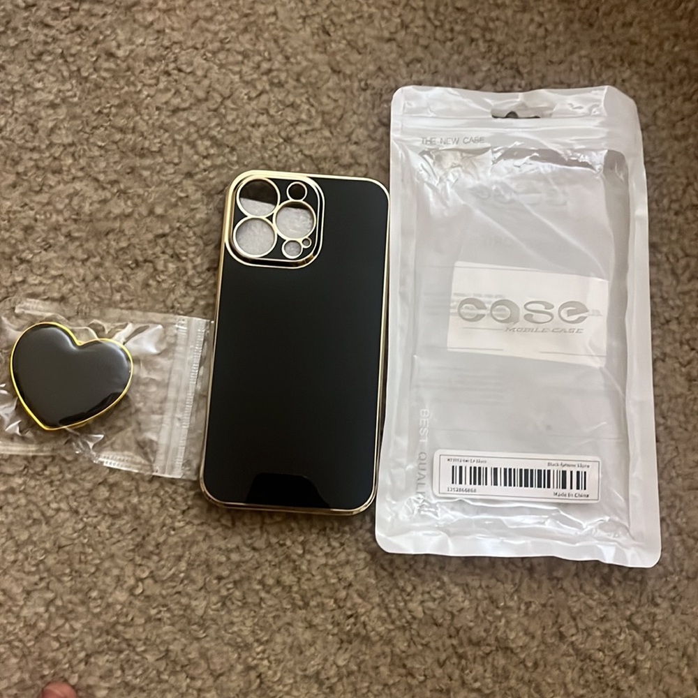 Iphone case - Picture 3 of 3